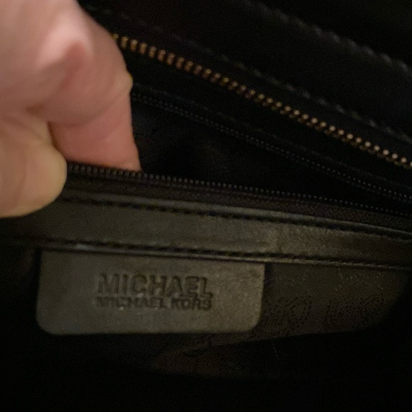 MICHAEL KORS Selma Black Quilted Leather Crossbody Satchel Shoulder Bag - Picture 9 of 16